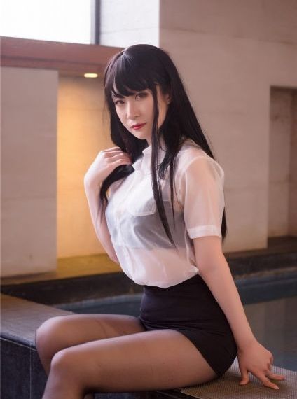 镜子里看我怎么进入你_高清无删减在线观看
